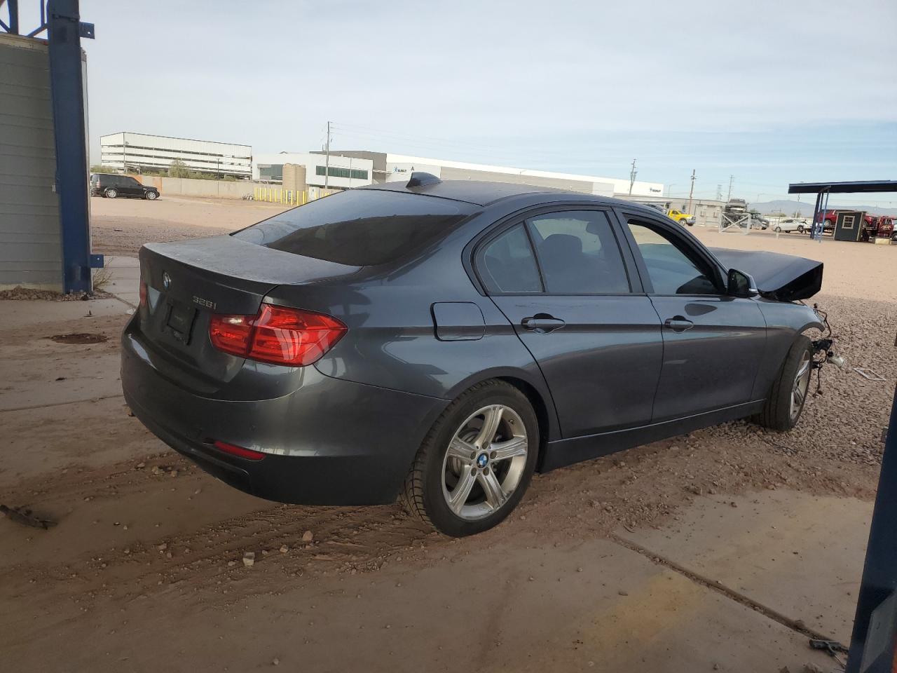 2015 BMW 3er VIN WBA3C1G56FNR50075 Copart auction photo, front end damage thumbnail 3