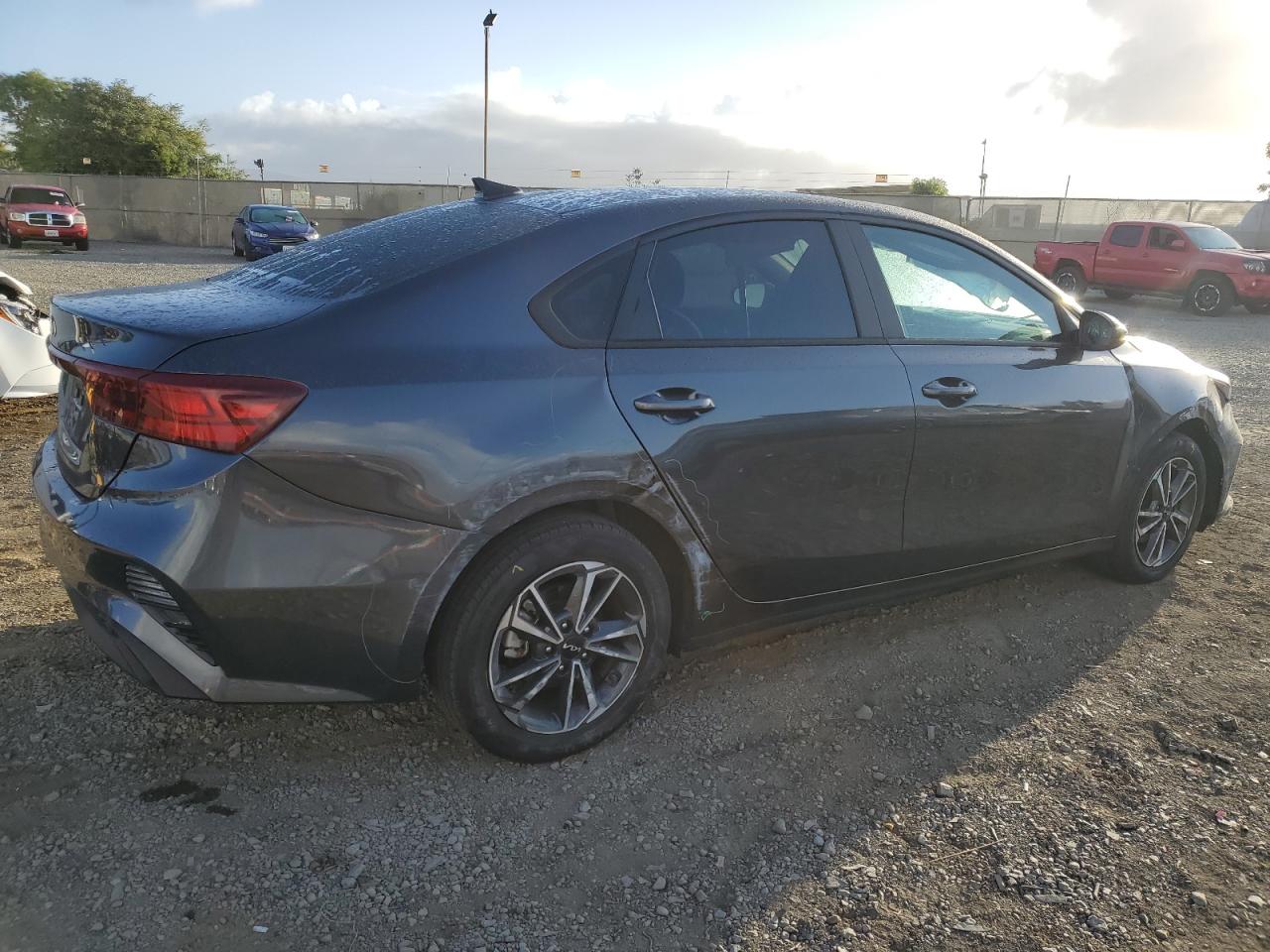 2022 KIA Forte VIN 3KPF24ADXNE497781 Copart auction photo, front end / rear end damage thumbnail 3