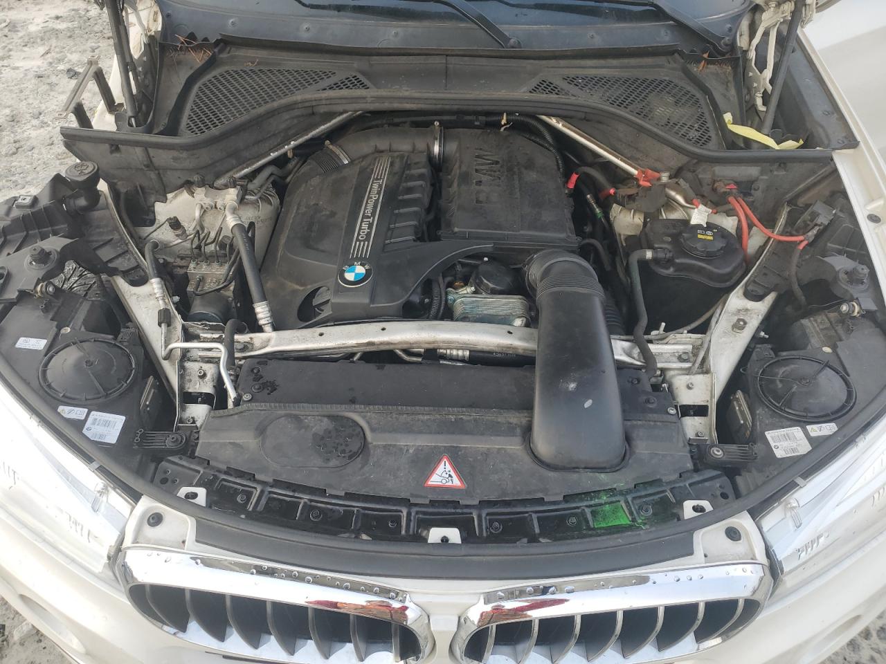 2015 BMW X5 VIN 5UXKR0C5XF0K55977 Copart auction photo, all over damage thumbnail 12