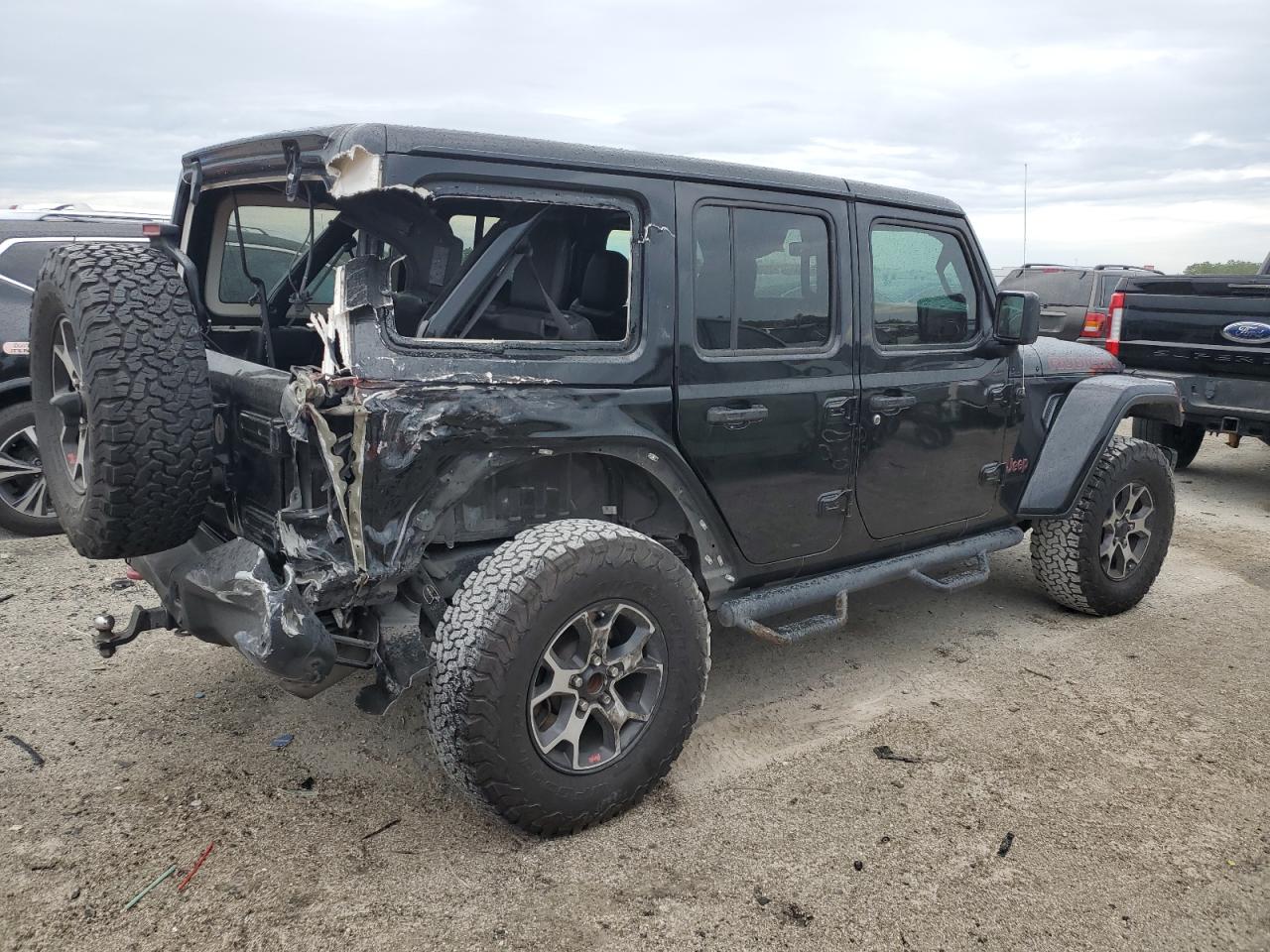2019 Jeep Wrangler VIN 1C4HJXFN6KW665805 Copart auction photo, rear end damage thumbnail 3