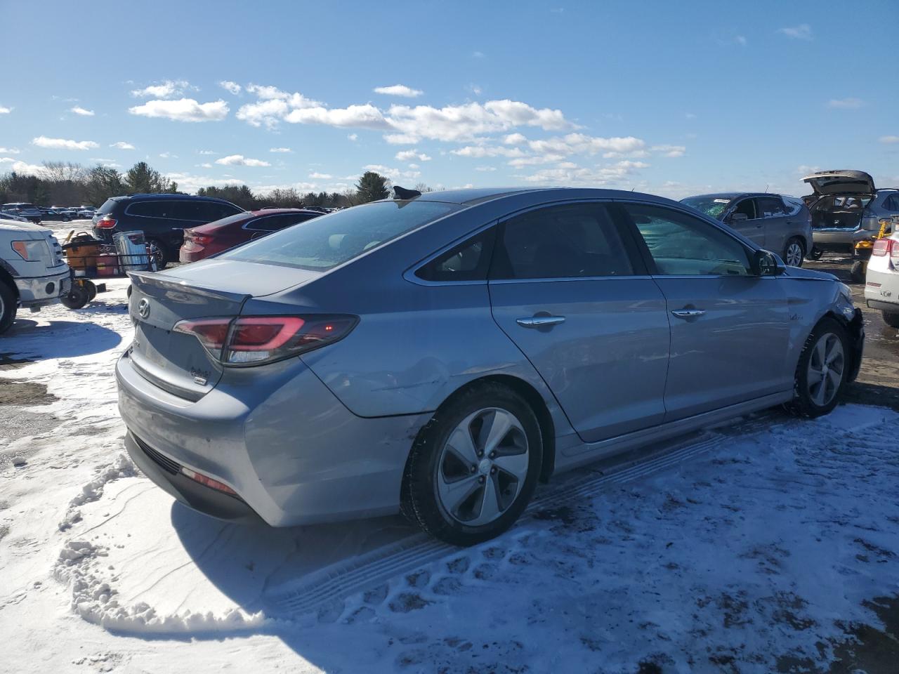 2017 Hyundai Sonata VIN KMHE34L19HA044895 Copart auction photo, front end / rear end damage thumbnail 3
