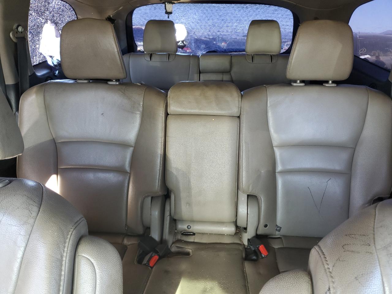 2016 Honda Pilot VIN 5FNYF5H57GB015556 Copart auction photo, vandalism damage thumbnail 10