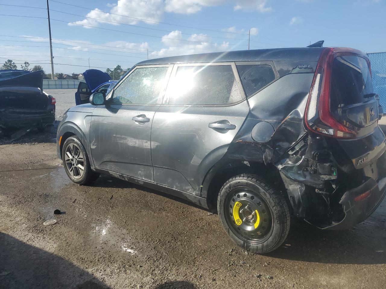2021 KIA Soul VIN KNDJ23AU6M7796333 Copart auction photo, side damage thumbnail 2