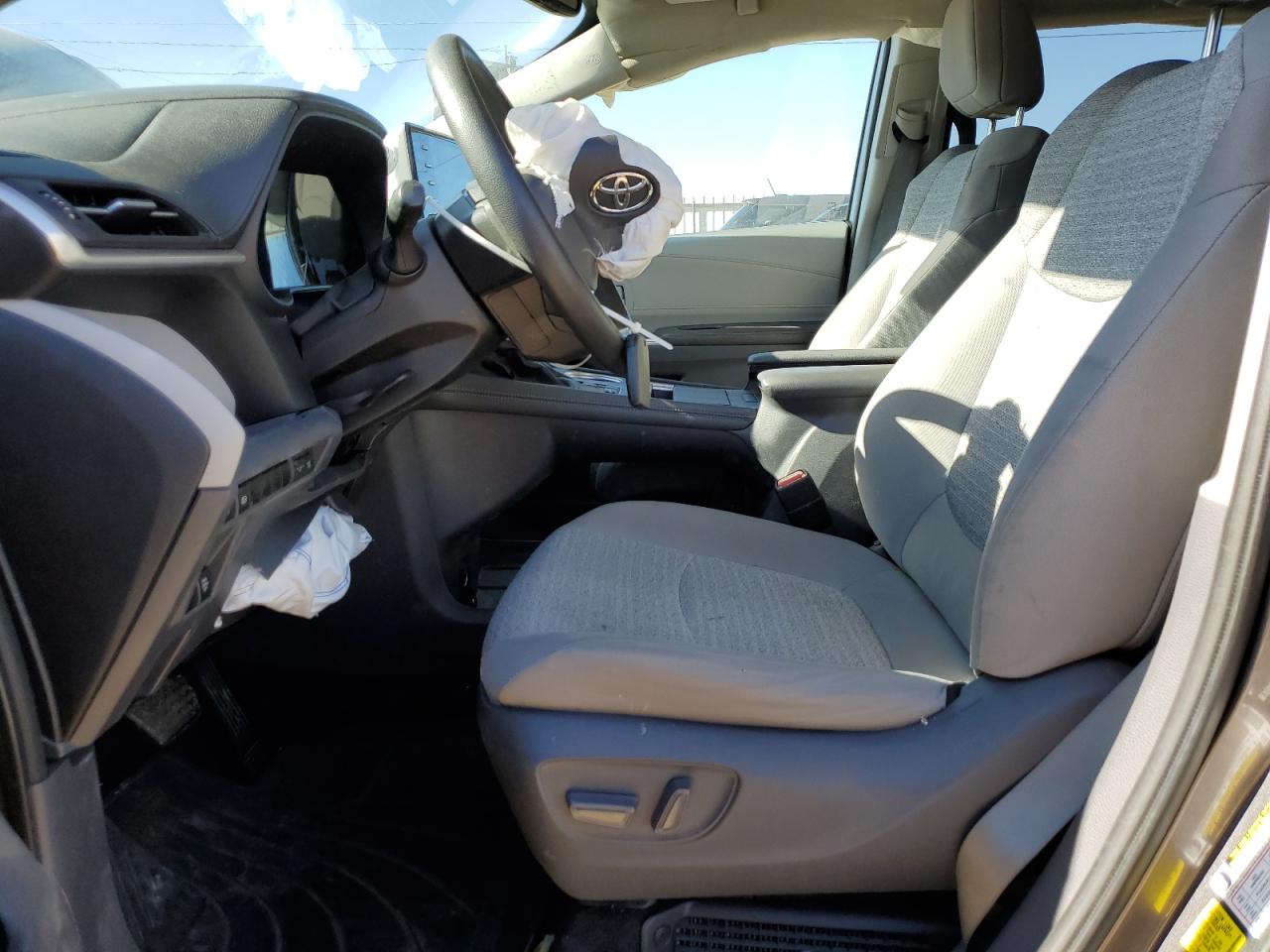 2021 Toyota Sienna VIN 5TDBRKEC1MS055413 Copart auction photo, front end / side damage thumbnail 7