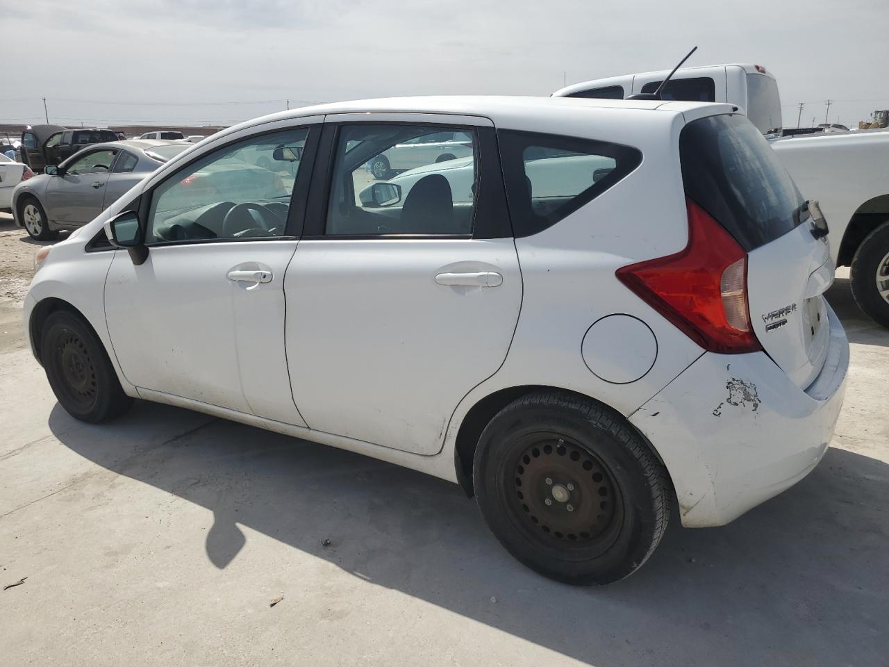 2016 Nissan Versa VIN 3N1CE2CP5GL352218 Copart auction photo, minor dent/scratches damage thumbnail 2