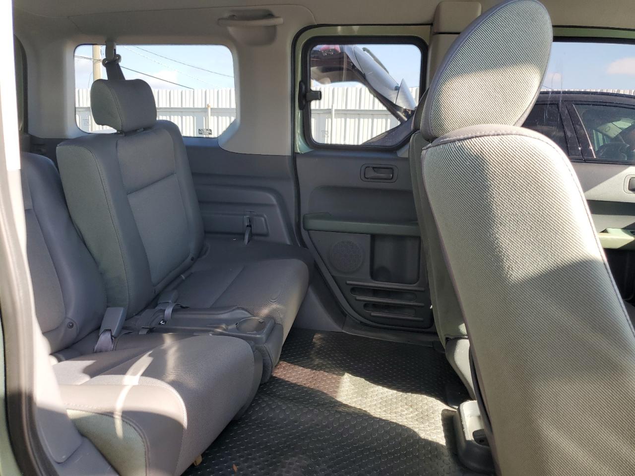 2004 Honda Element VIN 5J6YH18584L011750 Copart auction photo, water/flood damage thumbnail 11