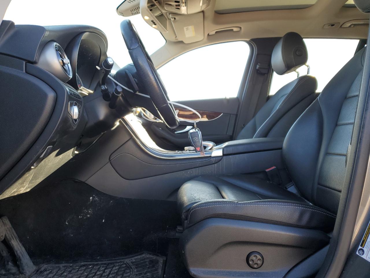 2016 Mercedes-Benz GLC VIN WDC0G4KB9GF059759 Copart auction photo, front end / side damage thumbnail 7