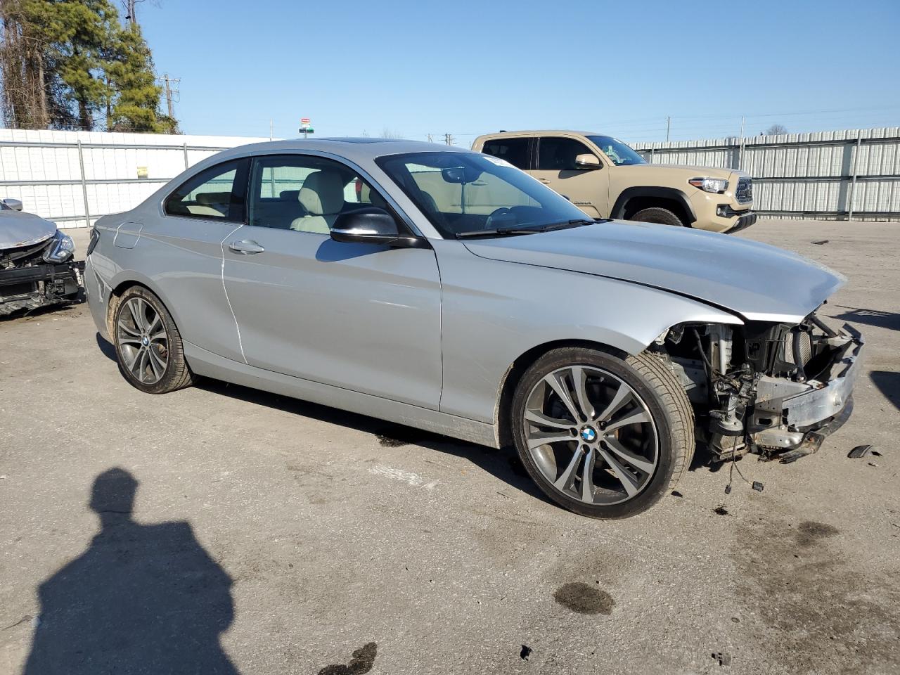 2014 BMW 2er VIN WBA1F5C55EV256150 Copart auction photo, front end / undercarriage damage thumbnail 4