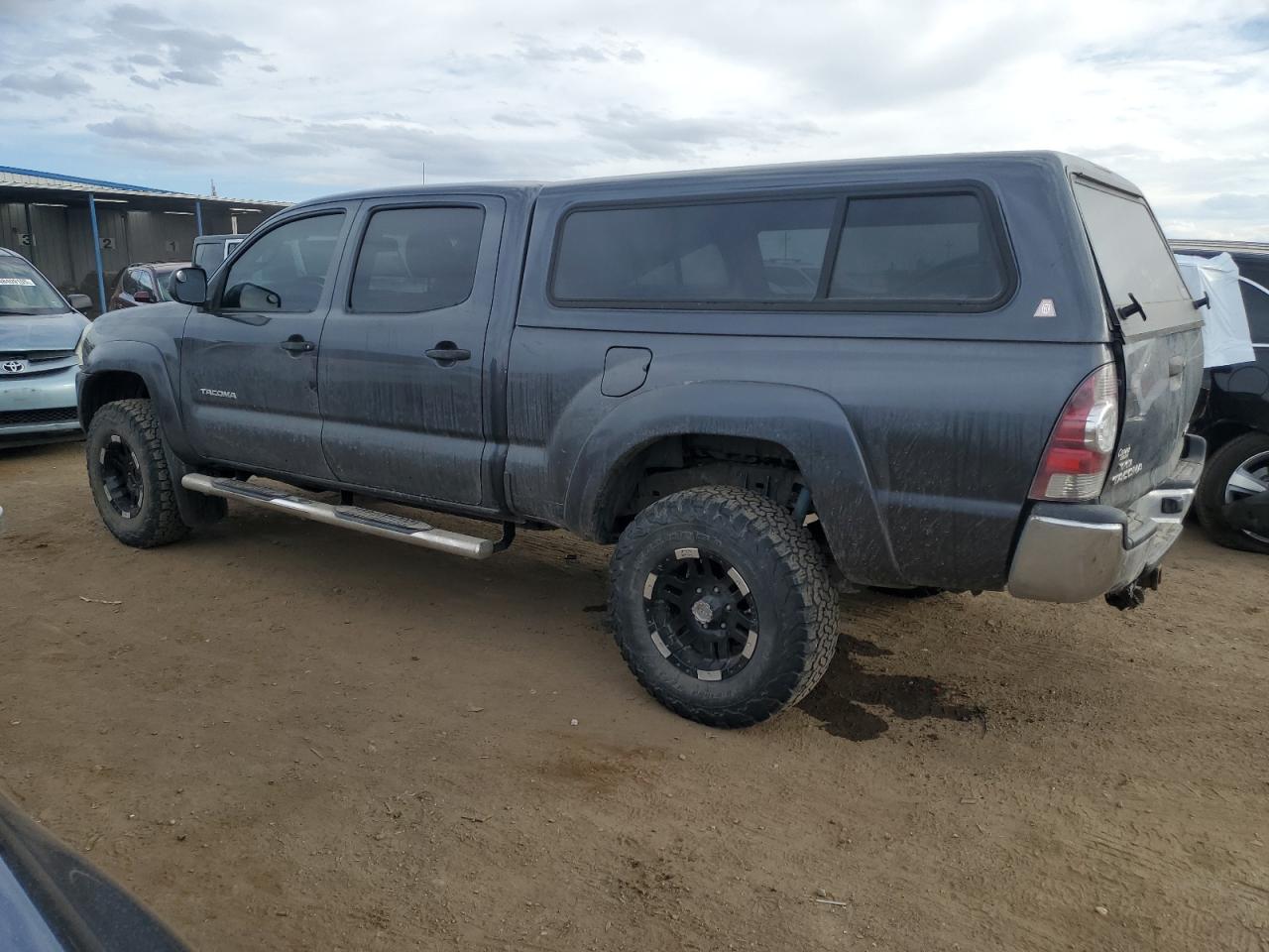 2011 Toyota Tacoma VIN 3TMMU4FNXBM030168 Copart auction photo, rear end damage thumbnail 2