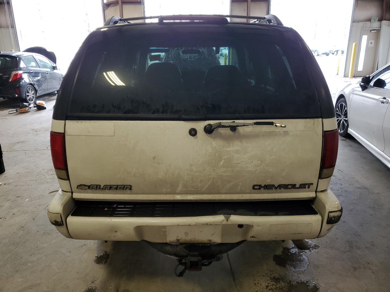 1996 Chevrolet Blazer VIN 1GNDT13W7T2212358 Copart auction photo, front end damage thumbnail 6