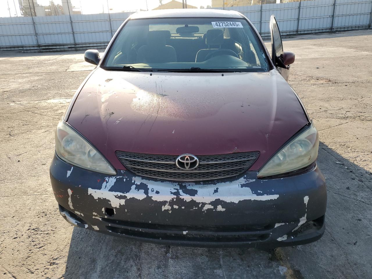 2004 Toyota Camry VIN 4T1BF32K24U080161 Copart auction photo, side / front end damage thumbnail 5