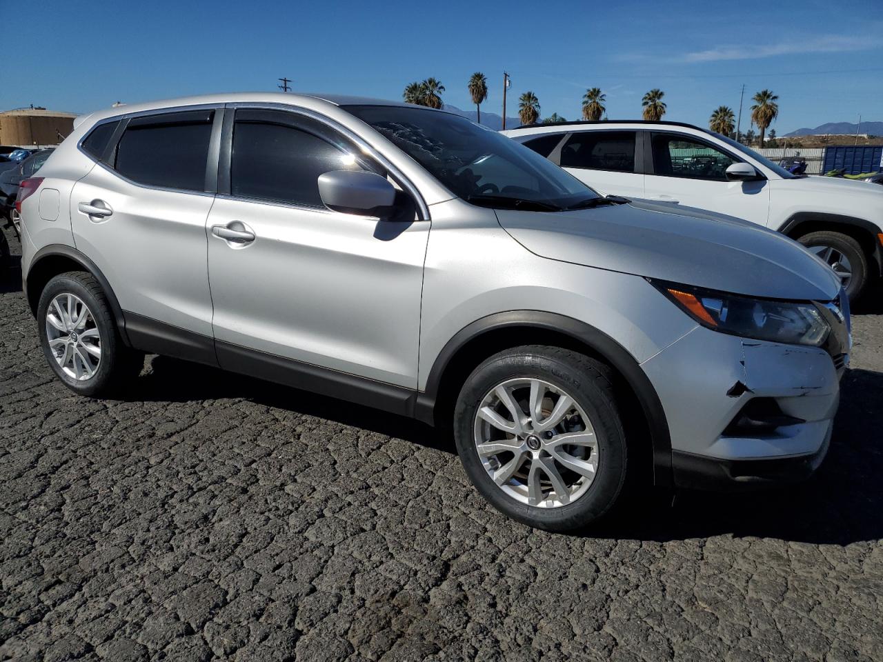 2021 Nissan Rogue VIN JN1BJ1AW0MW421897 Copart auction photo, front end / side damage thumbnail 4