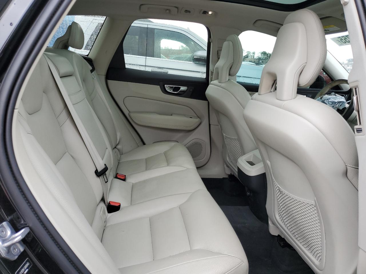 2018 Volvo XC60 VIN LYV102RK1JB069465 Copart auction photo, front end damage thumbnail 11