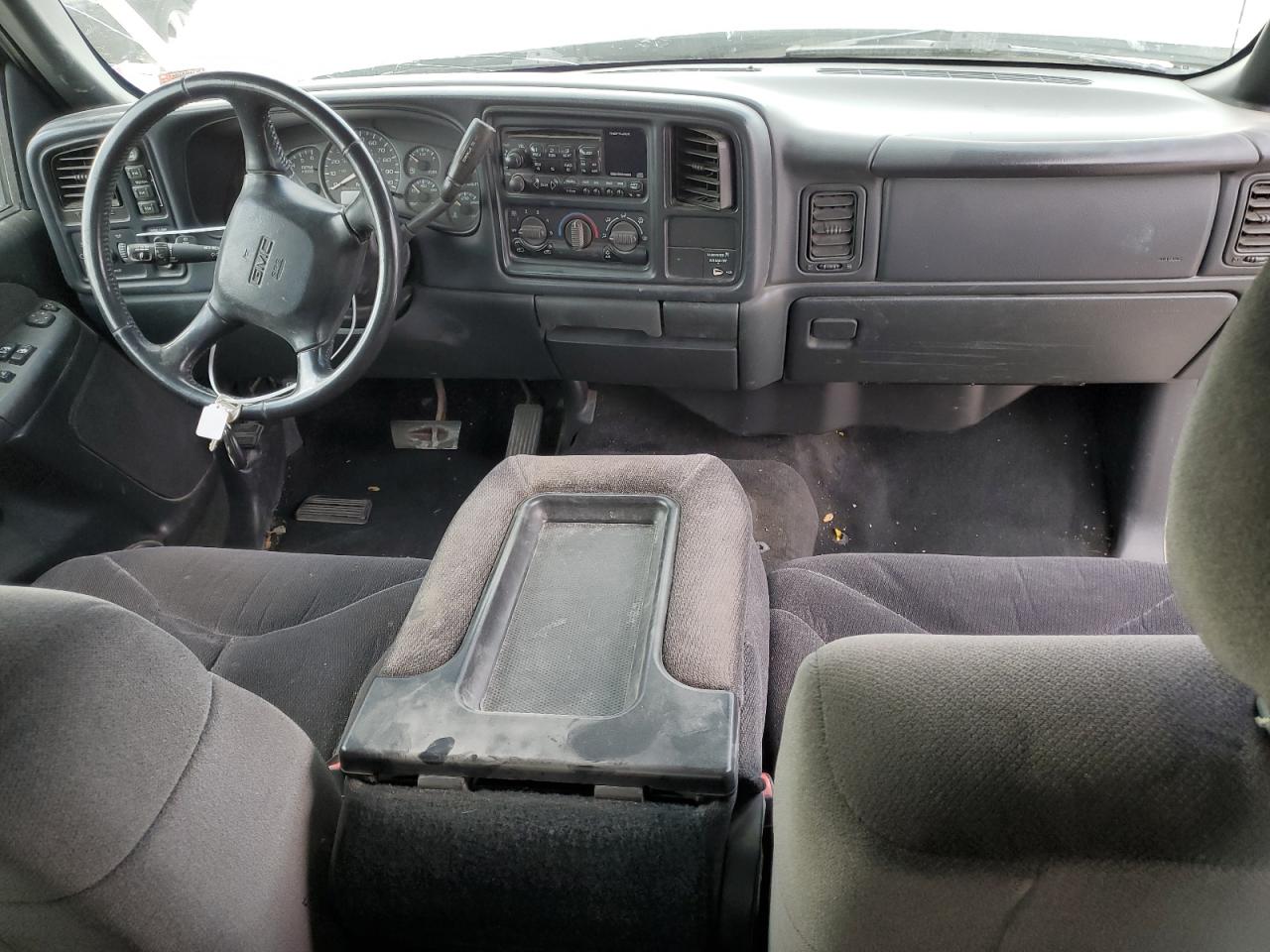 2002 GMC Sierra VIN 2GTEK19T421410052 Copart auction photo, front end damage thumbnail 8