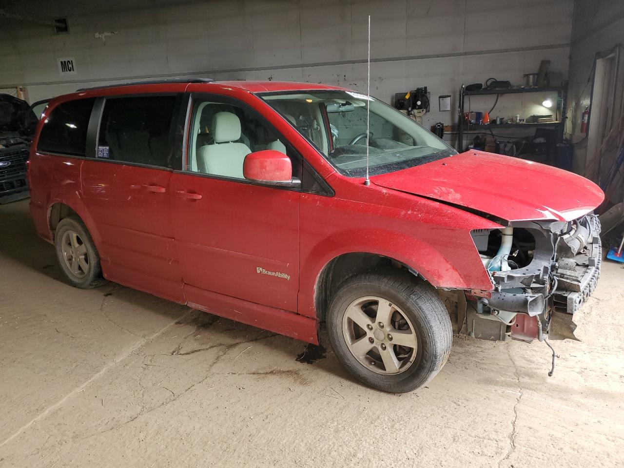 2012 Dodge Caravan VIN 2C4RDGCG8CR254594 Copart auction photo, front end damage thumbnail 4