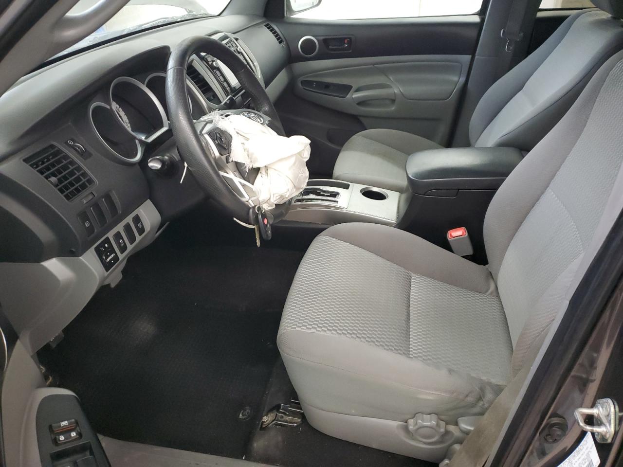 2014 Toyota Tacoma VIN 3TMLU4EN8EM156885 Copart auction photo, front end / minor dent/scratches damage thumbnail 7