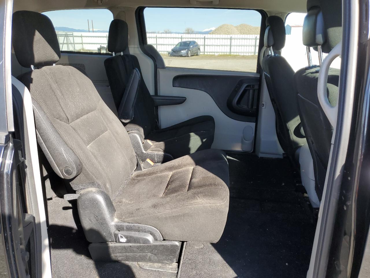 2015 Dodge Caravan VIN 2C4RDGCG2FR652825 Copart auction photo, front end / rear end damage thumbnail 11