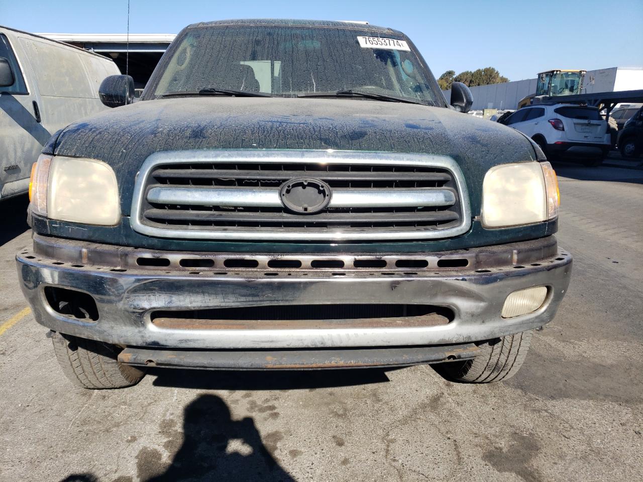 2000 Toyota Tundra VIN 5TBRT3811YS050873 Copart auction photo, vandalism damage thumbnail 5