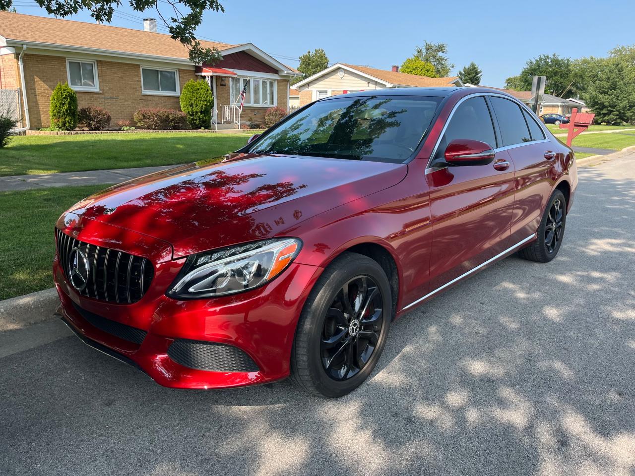 2018 Mercedes-Benz C-klasse VIN 55SWF4KBXJU235666 Copart auction photo, minor dent/scratches / damage history damage thumbnail 2