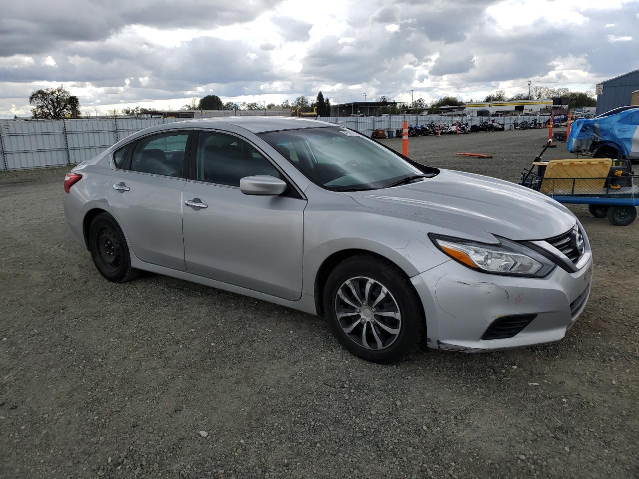 2016 Nissan Altima VIN 1N4AL3AP4GC174970 Copart auction photo, side / minor dent/scratches damage thumbnail 4