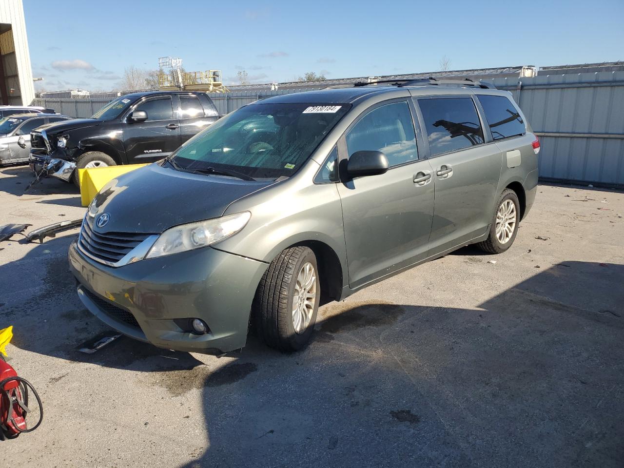 2011 Toyota Sienna VIN 5TDYK3DC3BS068604