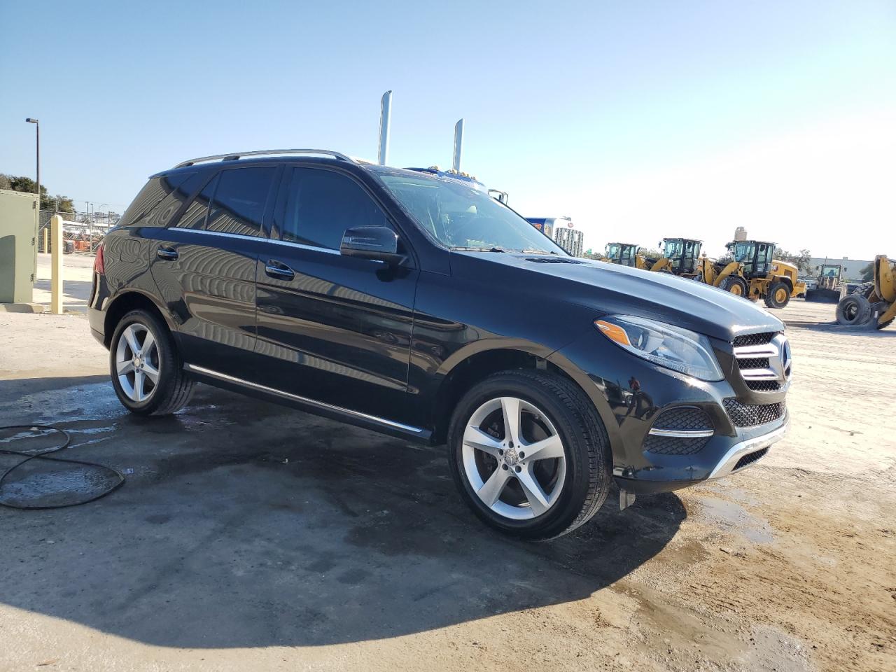 2016 Mercedes-Benz GLE VIN 4JGDA5JB5GA700981 Copart auction photo, undercarriage / side damage thumbnail 4