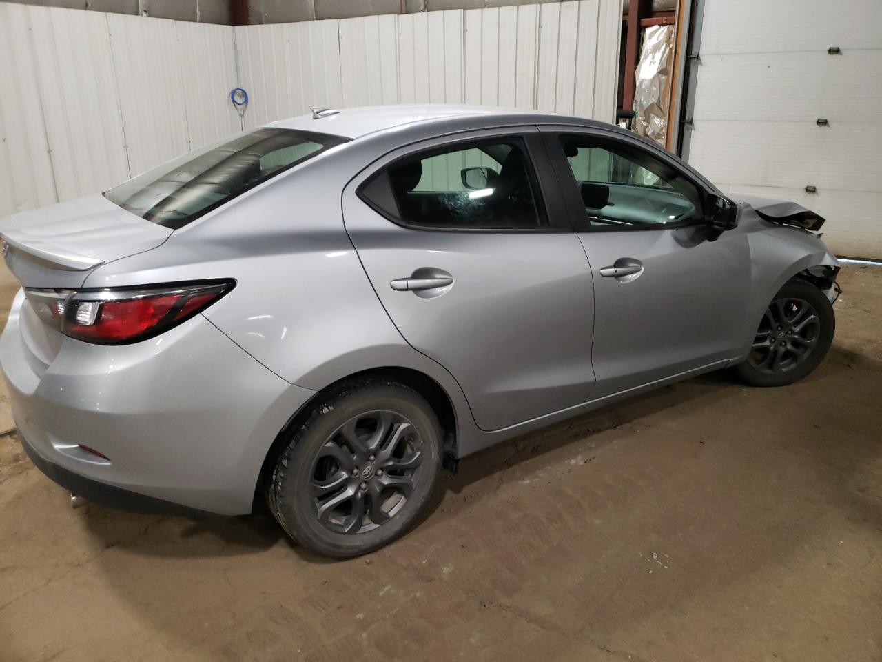 2019 Toyota Yaris VIN 3MYDLBYV2KY526497 Copart auction photo, front end damage thumbnail 3