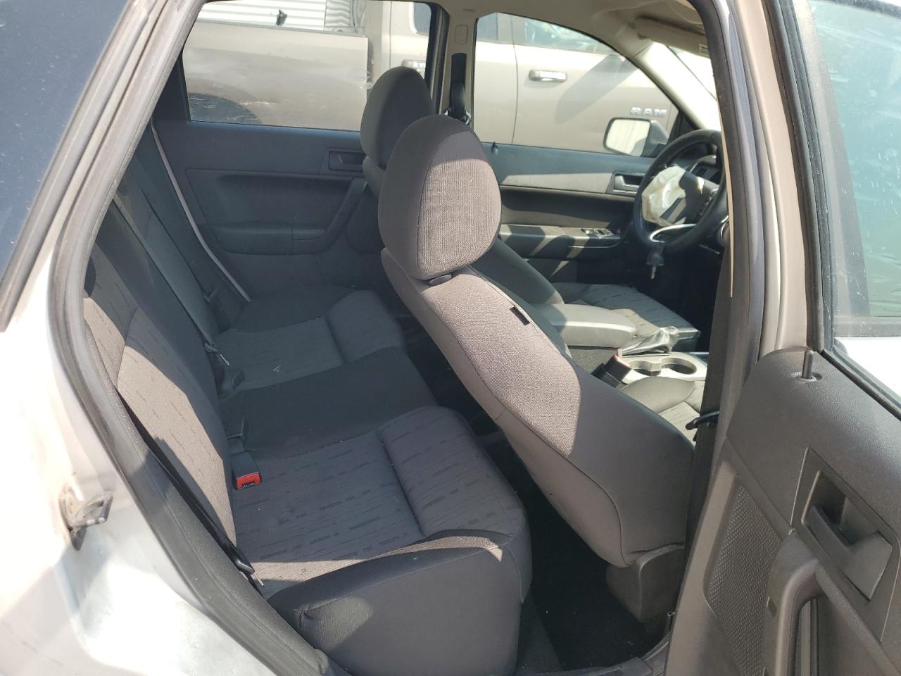 2009 Ford Focus VIN 1FAHP35N79W173941 Copart auction photo, front end damage thumbnail 10