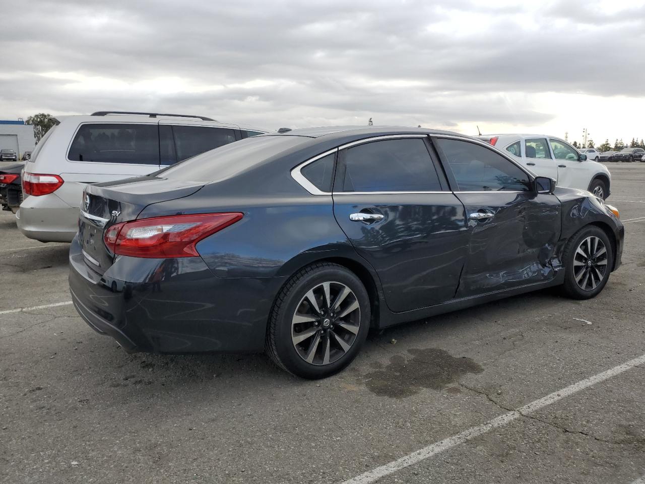 2018 Nissan Altima VIN 1N4AL3AP5JC178811 Copart auction photo, side damage thumbnail 3