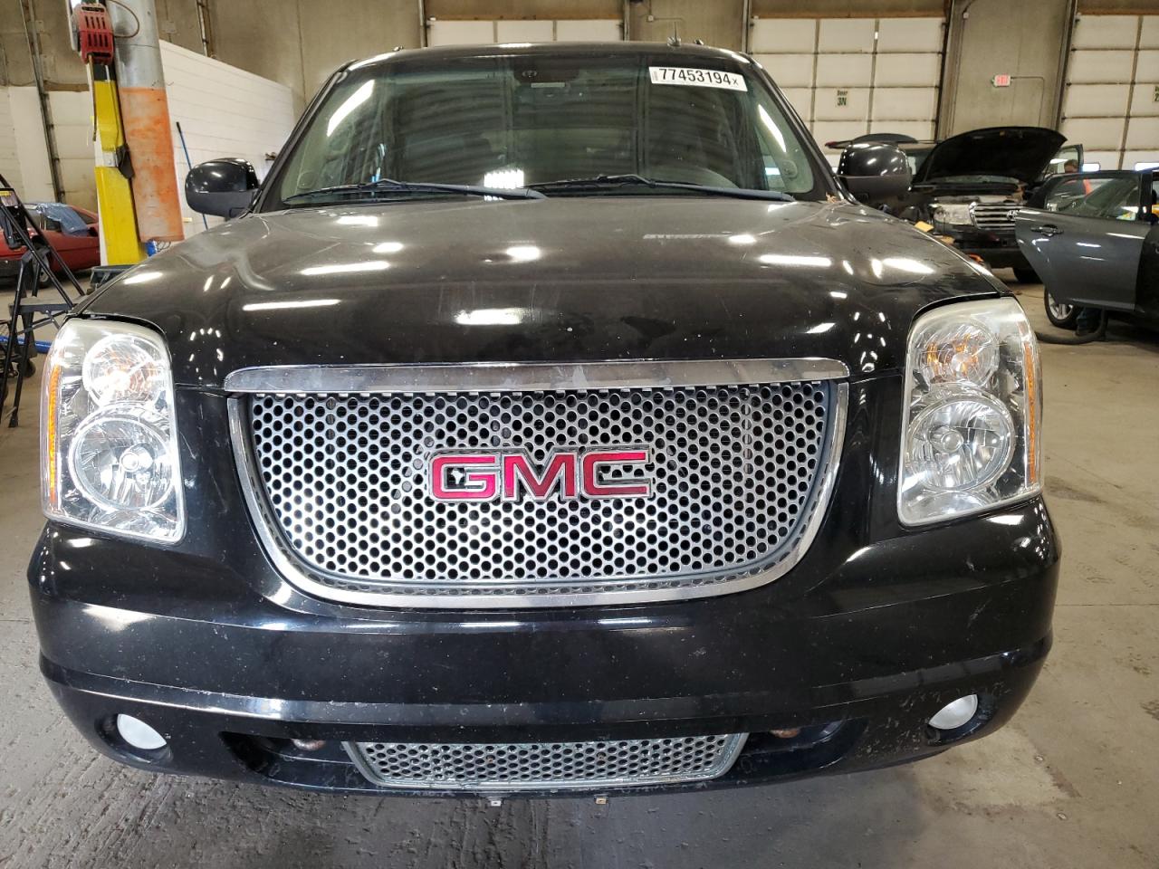 2008 GMC Yukon VIN 1GKFK66868J220290 Copart auction photo, side / rear end damage thumbnail 5