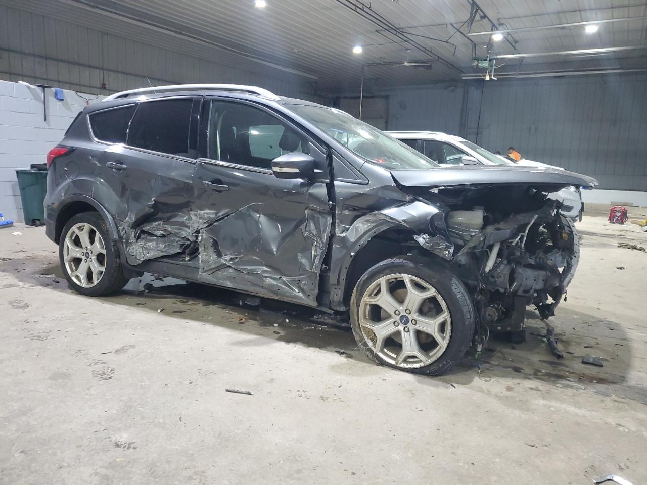 2019 Ford Escape VIN 1FMCU9J99KUB22723 Copart auction photo, side / front end damage thumbnail 4