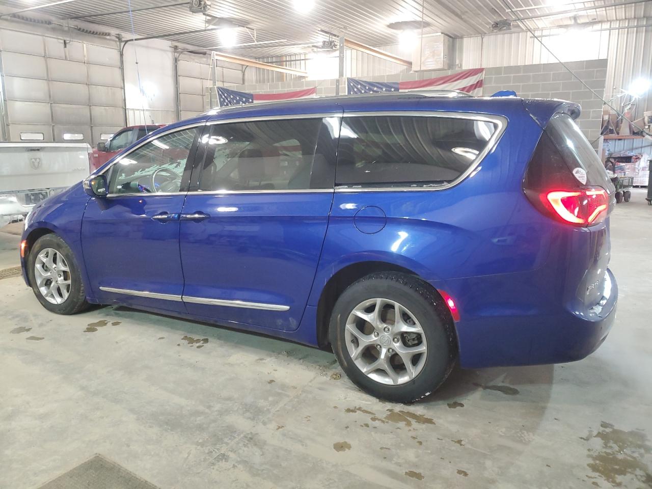 2019 Chrysler Pacifica VIN 2C4RC1GG9KR633760 Copart auction photo, side / front end damage thumbnail 2