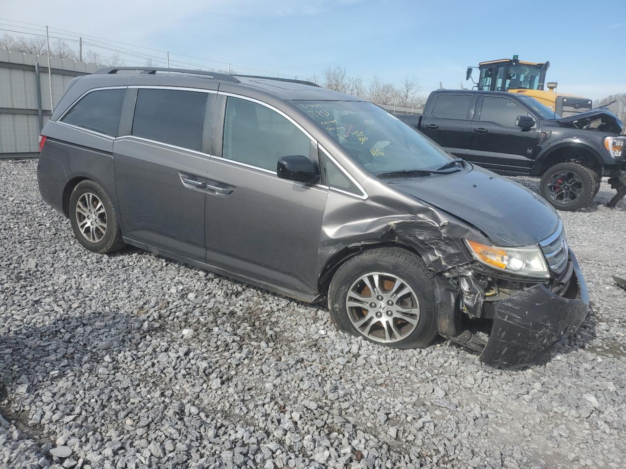 2013 Honda Odyssey VIN 5FNRL5H67DB091635 Copart auction photo, front end damage thumbnail 4