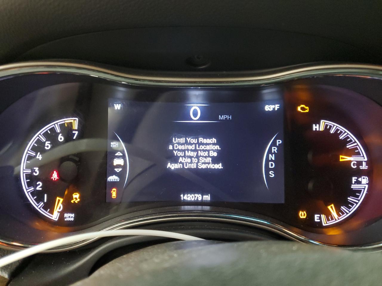 2015 Jeep Grand Cherokee VIN 1C4RJFBG8FC717884 Copart auction photo, front end / minor dent/scratches damage thumbnail 9