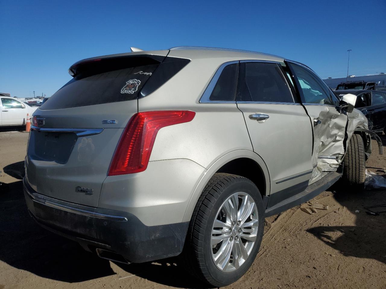2017 Cadillac XT5 VIN 1GYKNERS1HZ154651 Copart auction photo, front end / side damage thumbnail 3