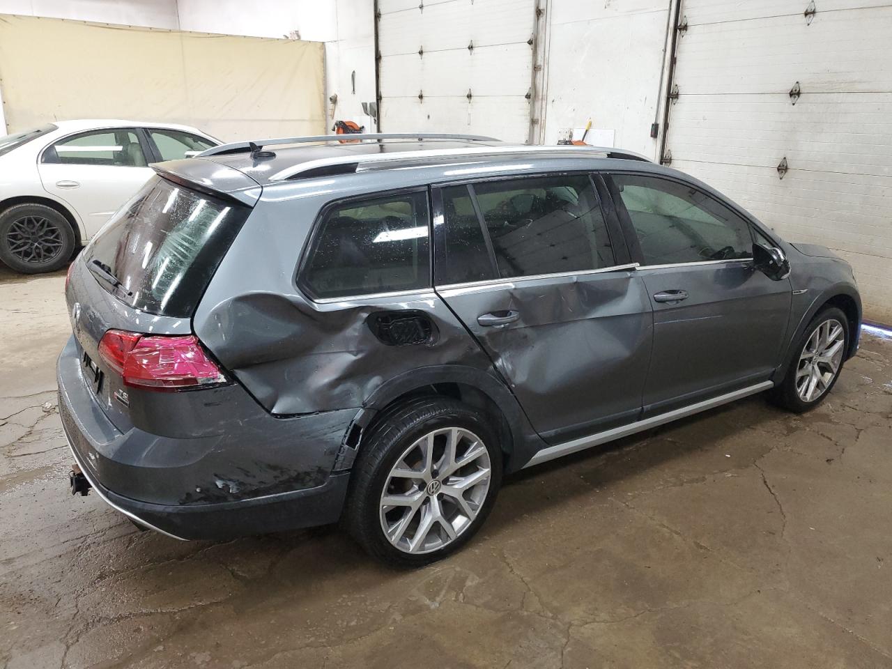 2017 Volkswagen Golf VIN 3VWH17AUXHM511909 Copart auction photo, rear end / side damage thumbnail 3