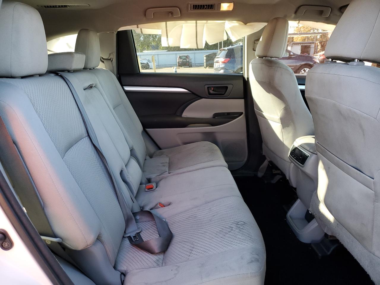 2016 Toyota Highlander VIN 5TDZARFH6GS018872 Copart auction photo, side / minor dent/scratches damage thumbnail 12