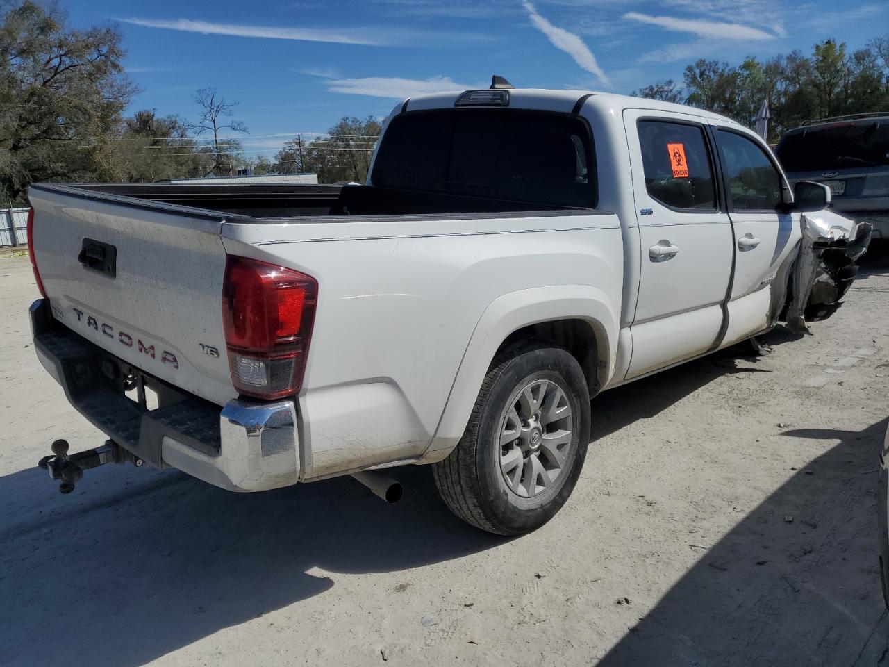 2019 Toyota Tacoma VIN 3TMAZ5CN7KM109697 Copart auction photo, front end / side damage thumbnail 3