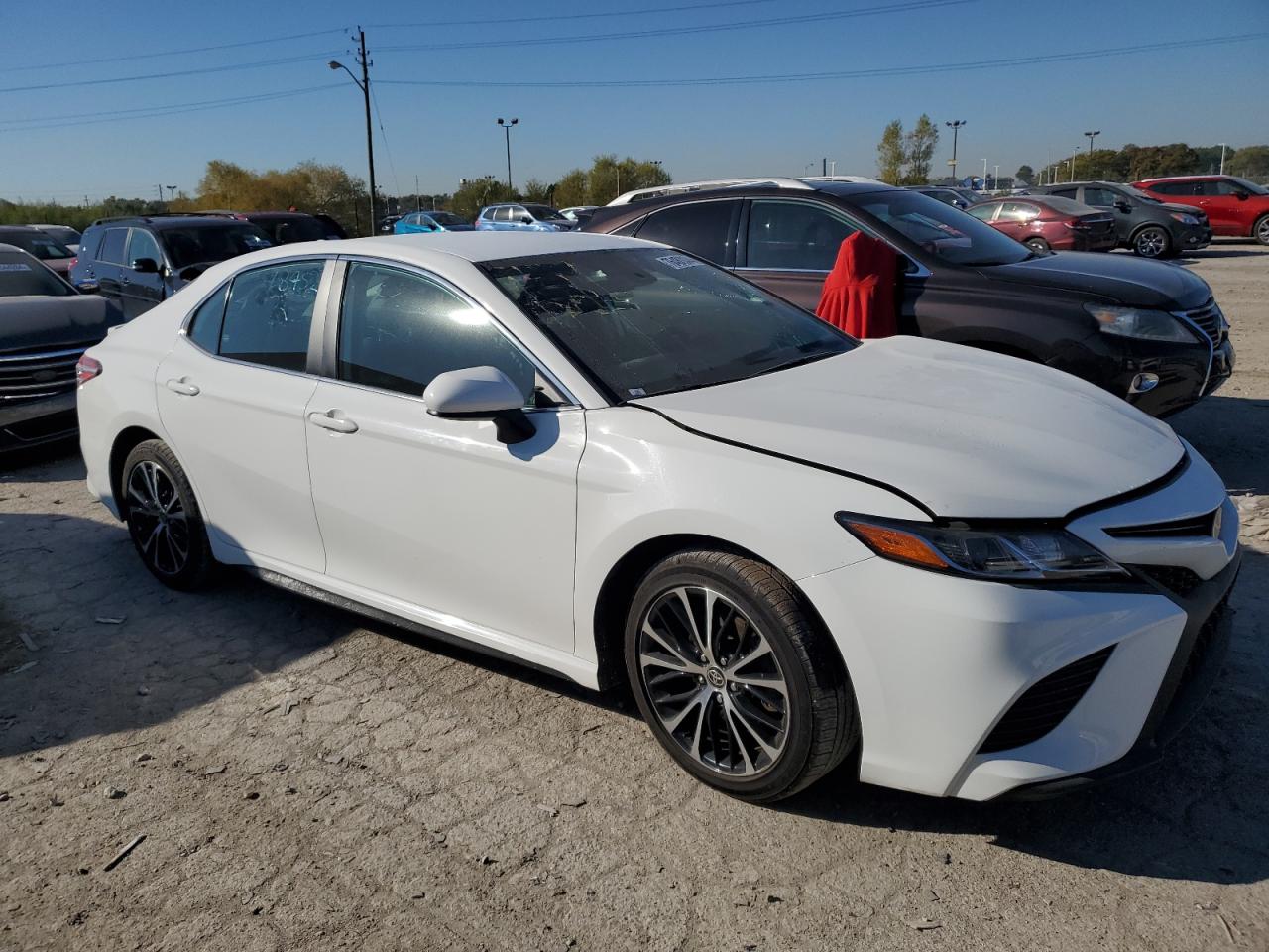2020 Toyota Camry VIN 4T1G11AK6LU368452 Copart auction photo, front end / minor dent/scratches damage thumbnail 4