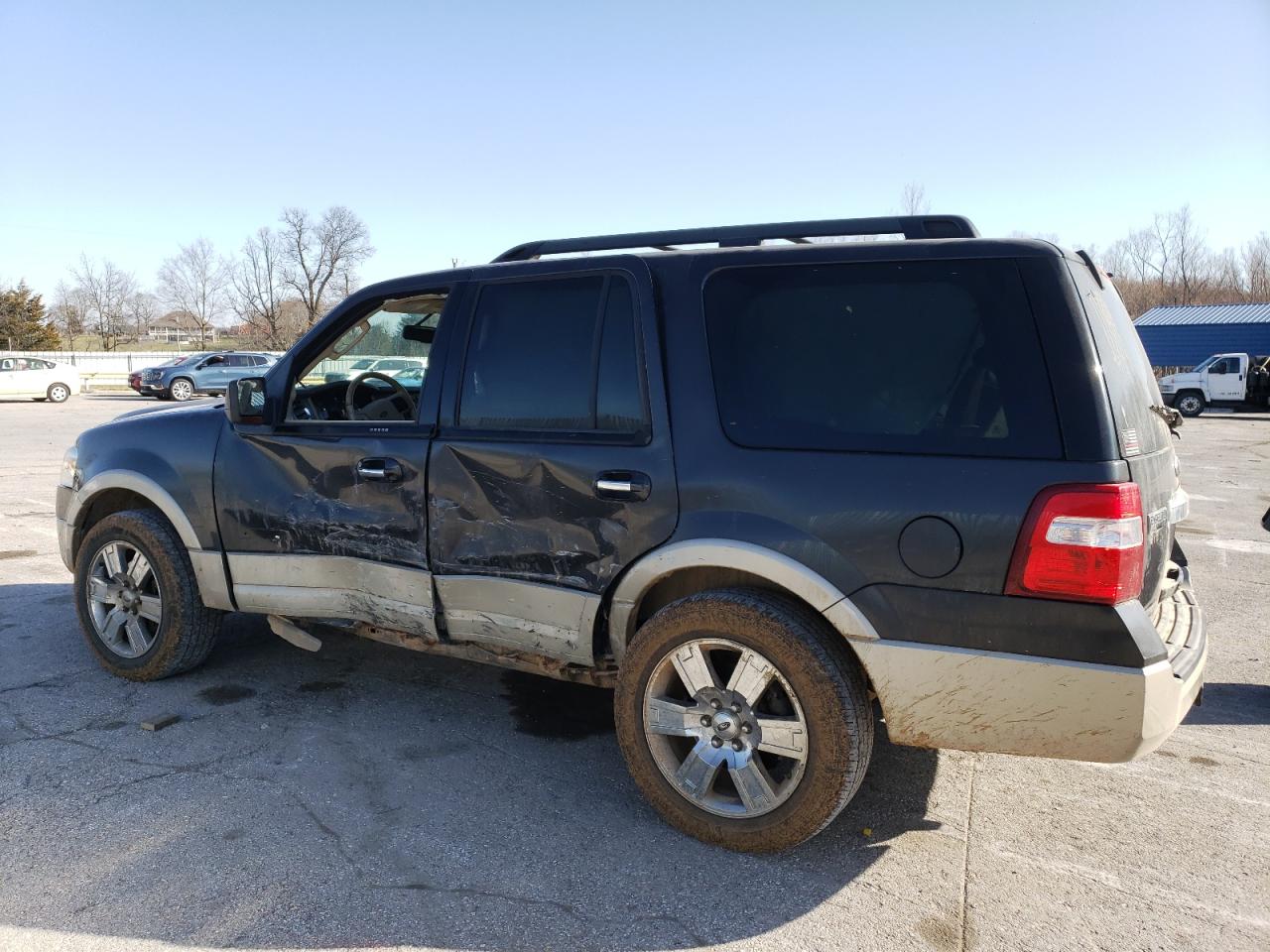 2007 Ford Expedition VIN 1FMFU18577LA42898 Copart auction photo, side / hail damage thumbnail 2