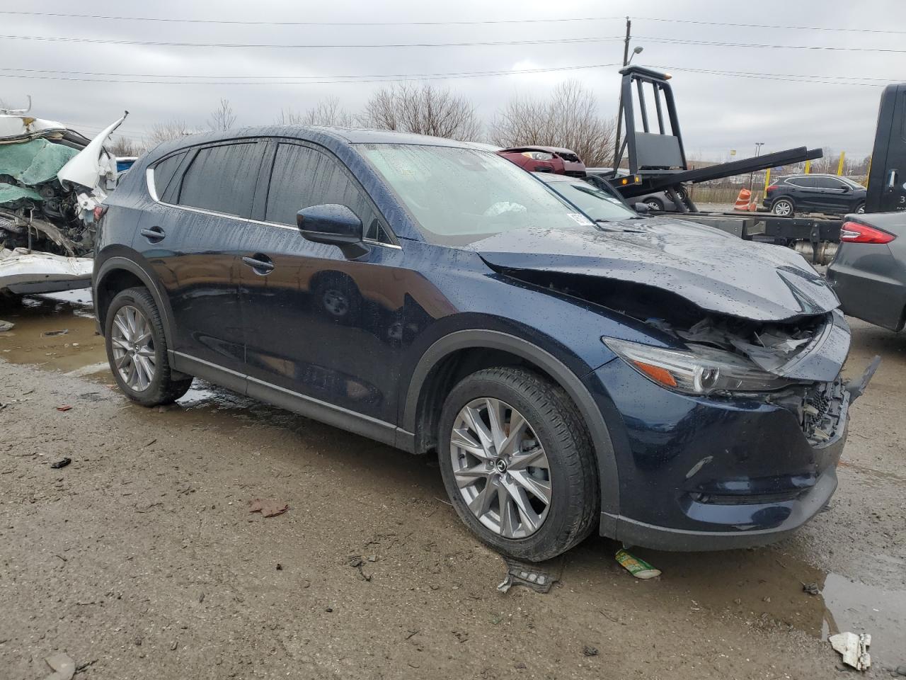 2020 Mazda CX-5 VIN JM3KFBDM6L0861243 Copart auction photo, front end / minor dent/scratches damage thumbnail 4