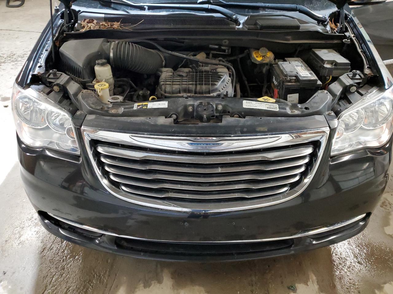 2015 Chrysler Town & Country VIN 2C4RC1CG1FR662245 Copart auction photo, rear end damage thumbnail 14