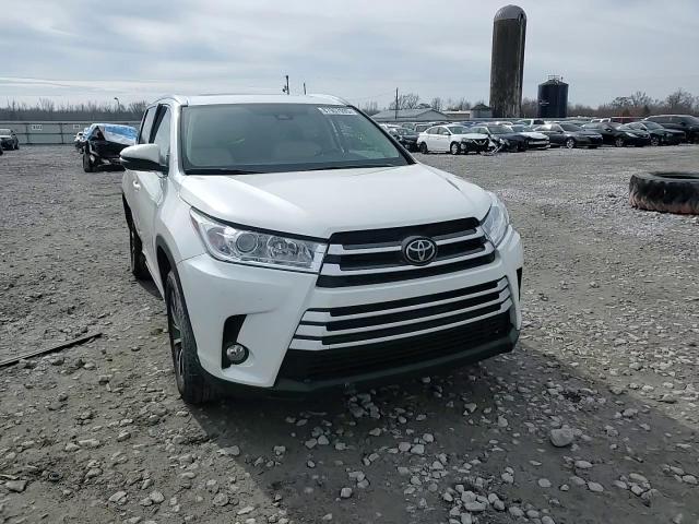 2018 Toyota Highlander VIN 5TDKZRFH1JS532906 Copart auction photo, side damage thumbnail 12