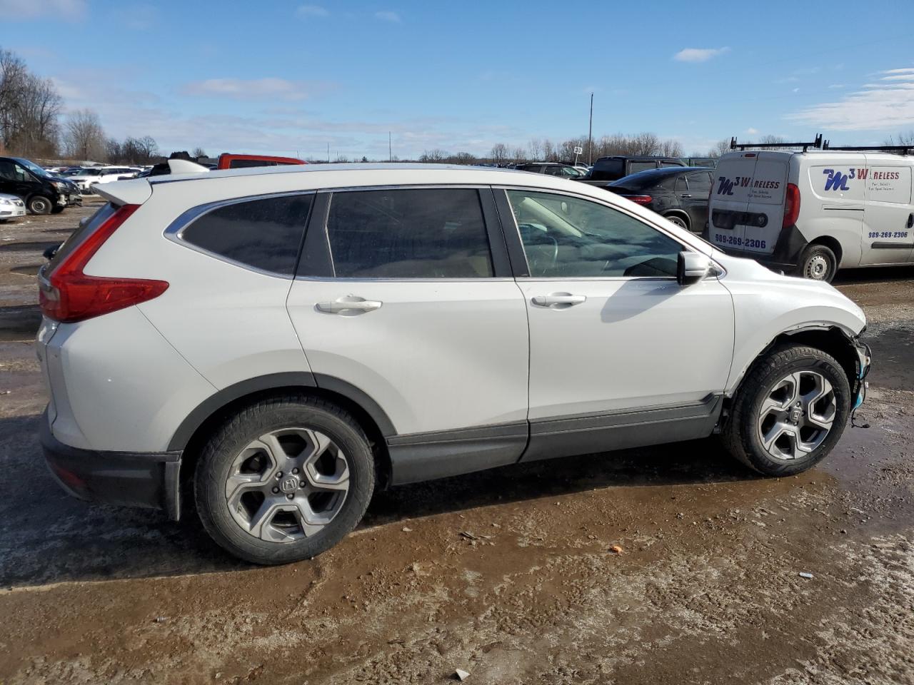 2019 Honda CR-V VIN 5J6RW2H82KA021533 Copart auction photo, front end / minor dent/scratches damage thumbnail 3