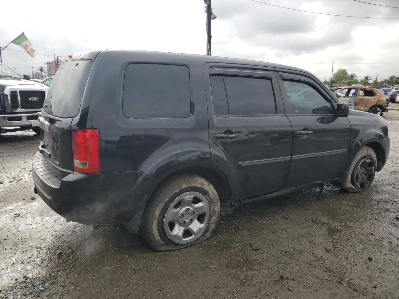 2011 Honda Pilot VIN 5FNYF3H22BB043705 Copart auction photo, side / front end damage thumbnail 3