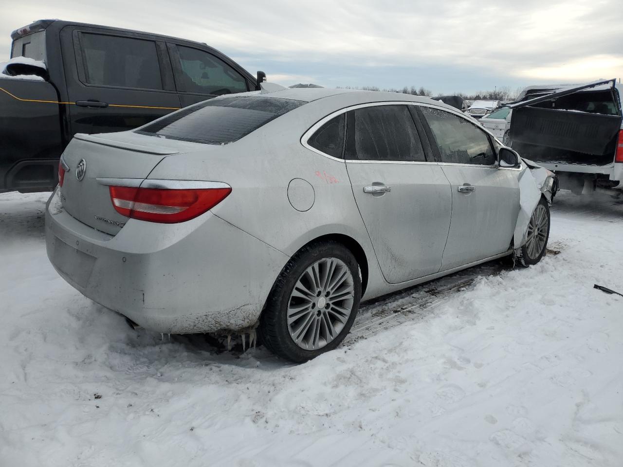 2015 Buick Verano VIN 1G4PT5SVXF4189166 Copart auction photo, front end / minor dent/scratches damage thumbnail 3