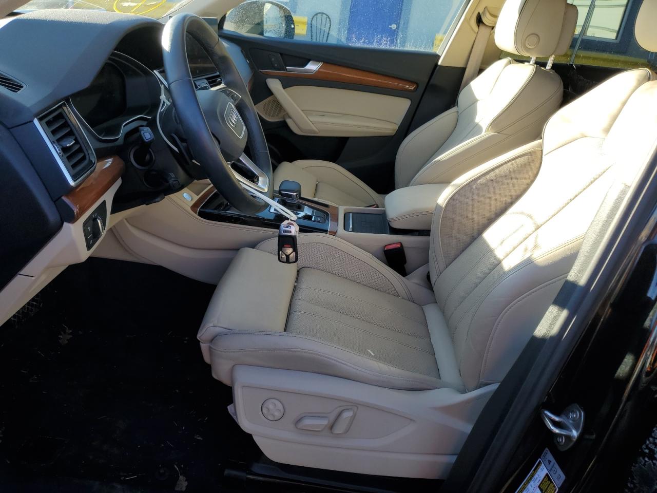 2021 Audi Q5 VIN WA1BAAFY5M2127307 Copart auction photo, front end / side damage thumbnail 7