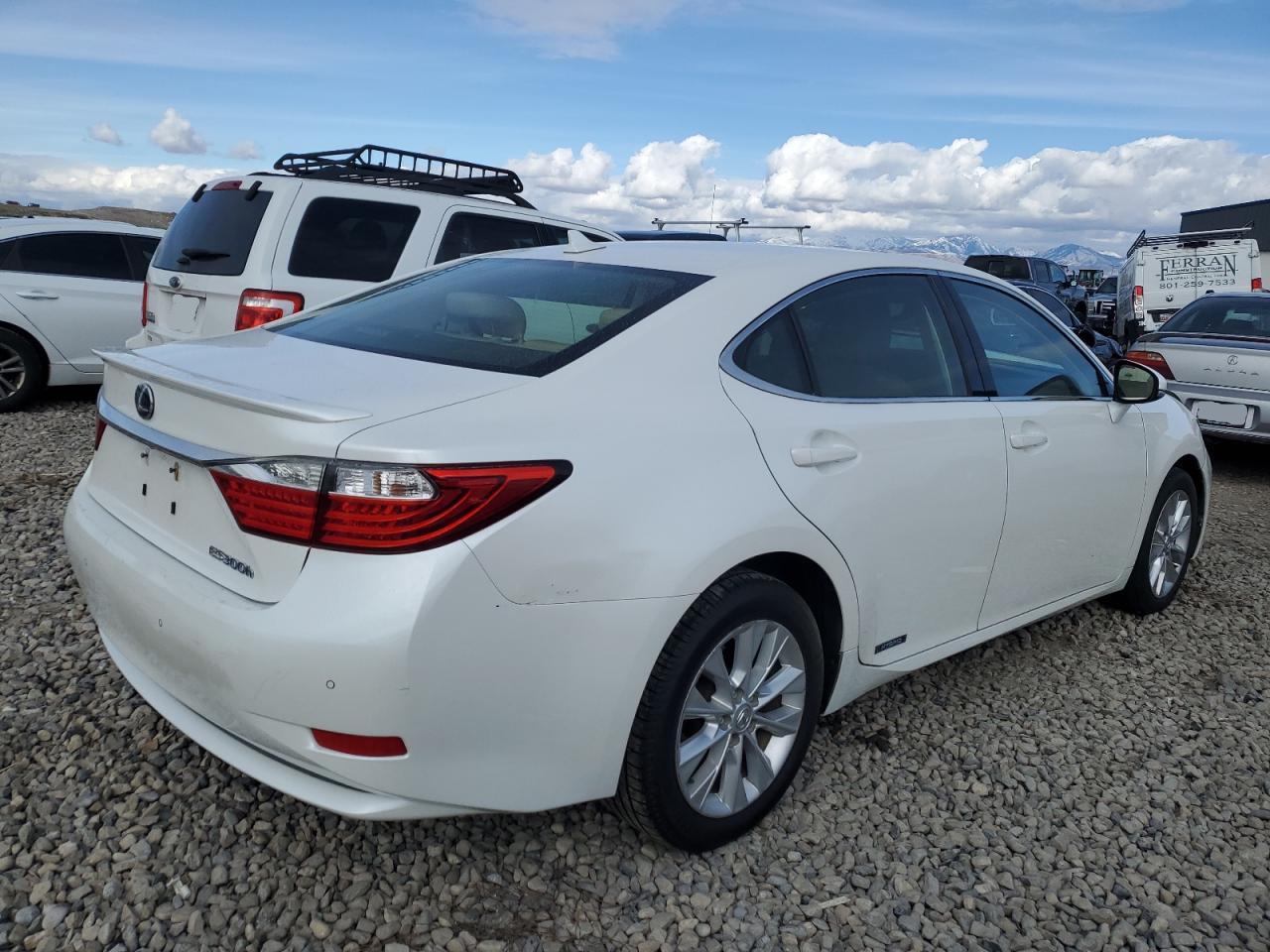 2014 Lexus ES VIN JTHBW1GG5E2043338 Copart auction photo, front end damage thumbnail 3