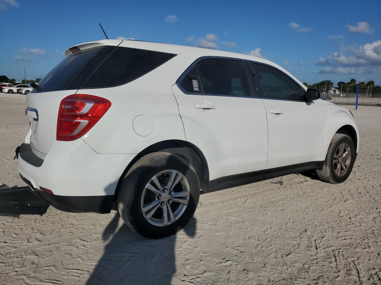2017 Chevrolet Equinox VIN 2GNALBEK2H1595264 Copart auction photo, rear end / minor dent/scratches damage thumbnail 3
