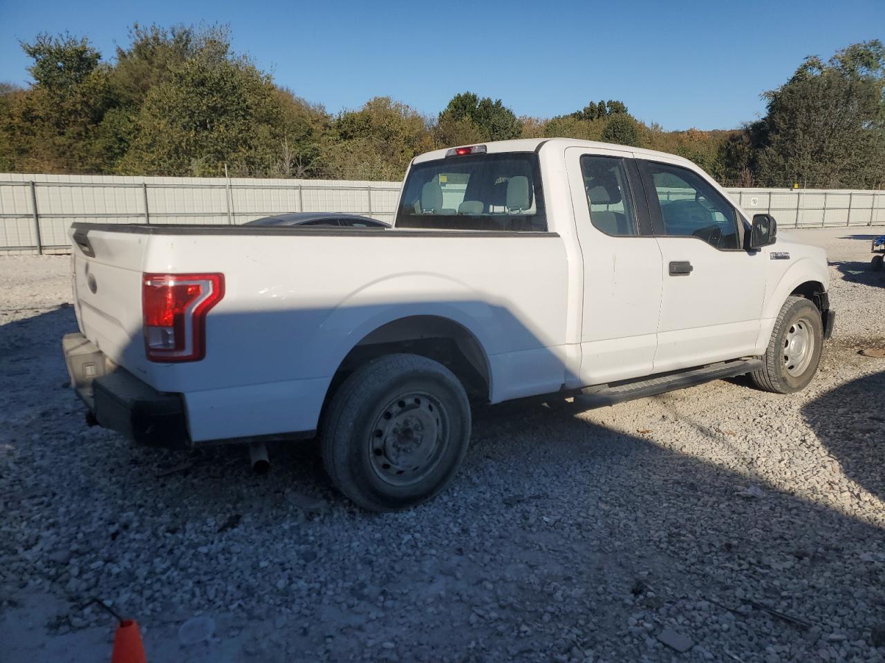 2015 Ford F-150 VIN 1FTEX1C80FKF02223 Copart auction photo, front end / side damage thumbnail 3